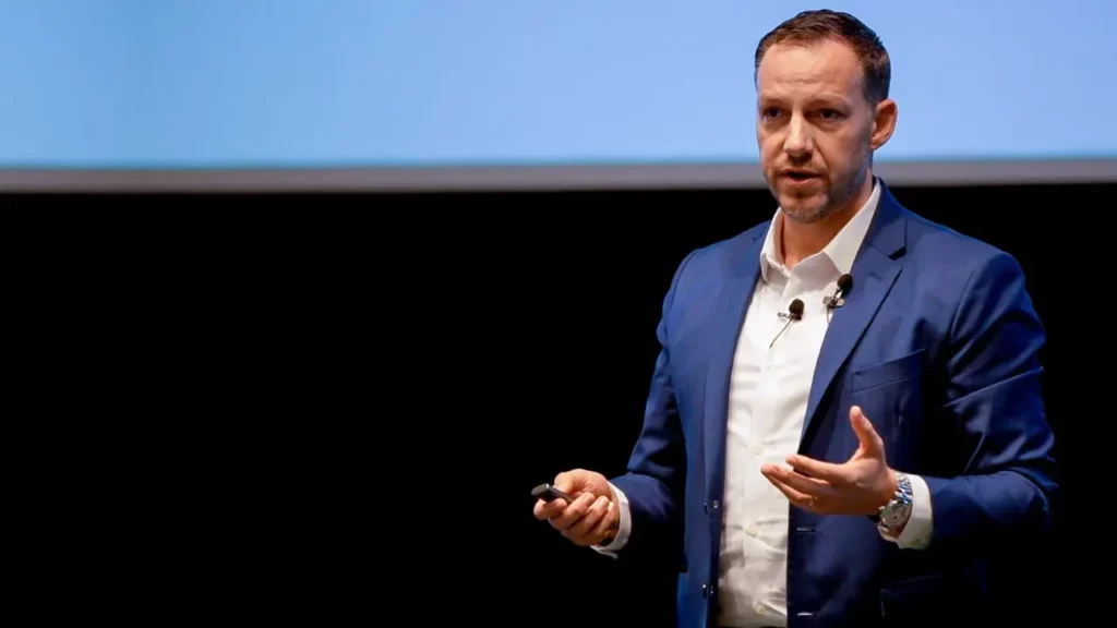 Green Typography YouTube Thumbnail